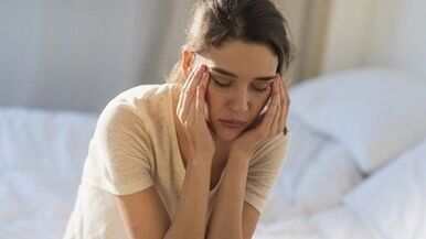 Comment l'ostéochondose cervicale se manifeste