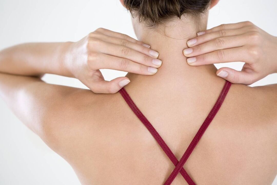 Auto-massage du cou pour l'ostéochondrose